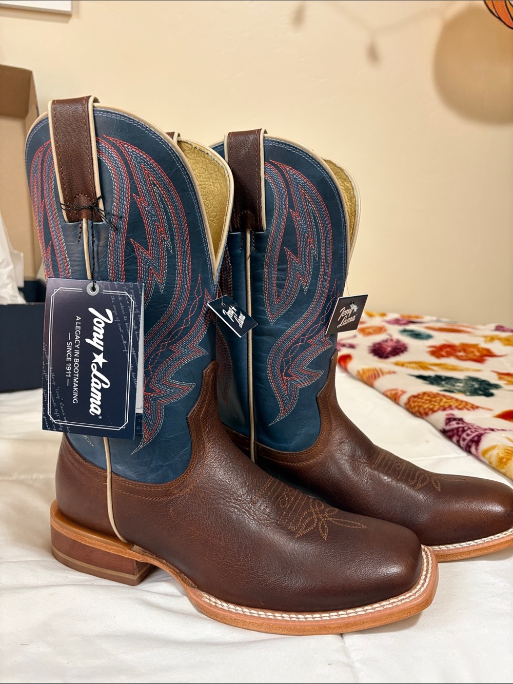 New Women’s Tony Lama Boots